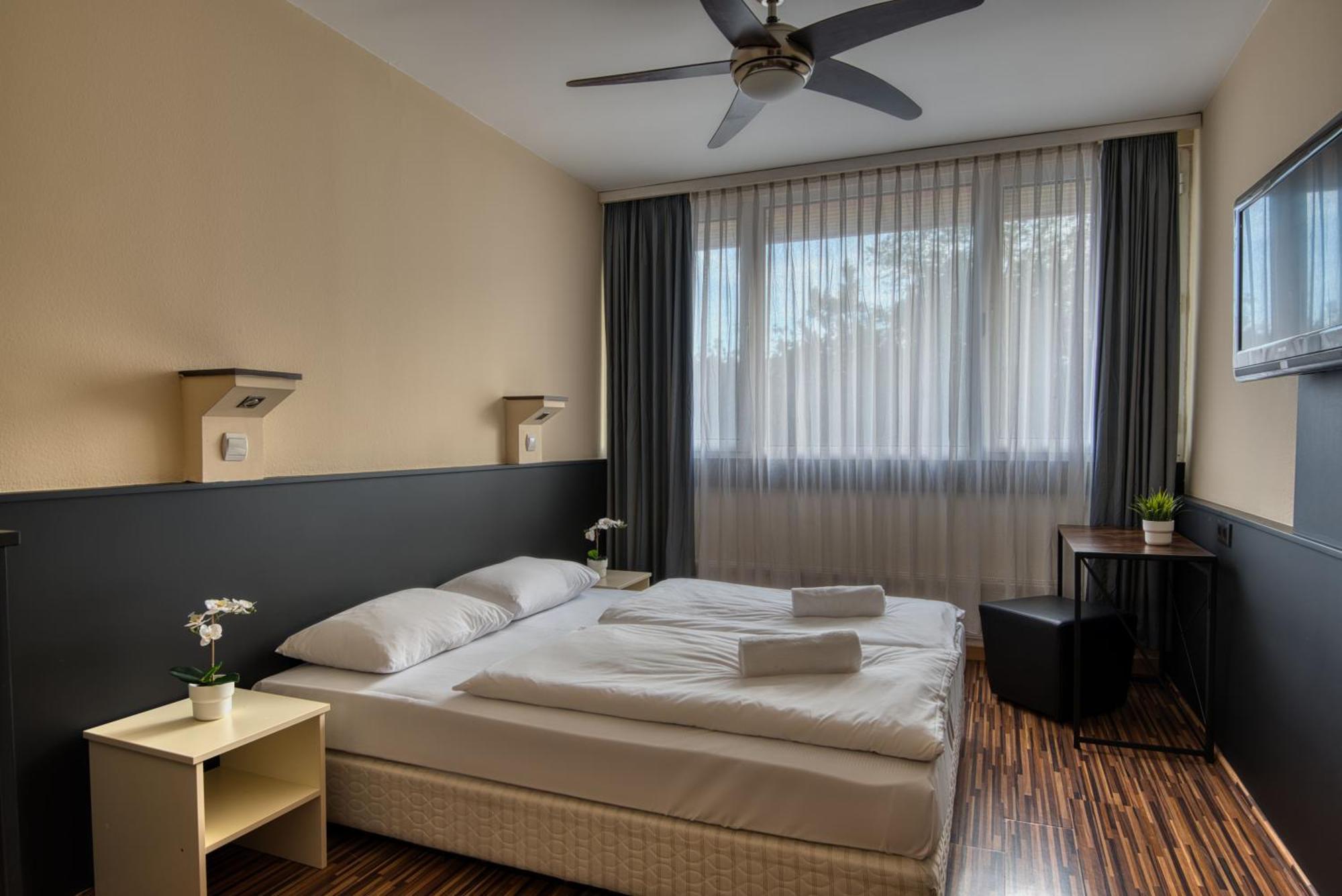 City Budget Hotel Βουδαπέστη Εξωτερικό φωτογραφία