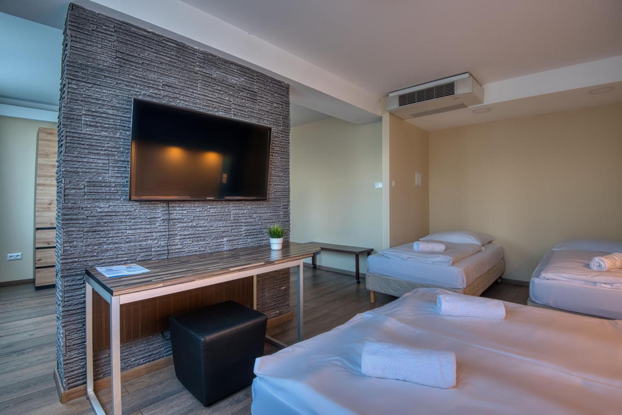 City Budget Hotel Βουδαπέστη Εξωτερικό φωτογραφία